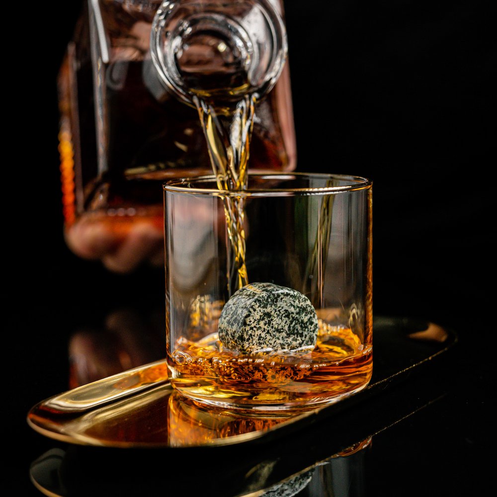 Whiskey Rocks R&T